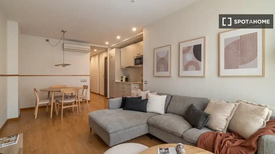 Flat with terrace to rent in Eixample, imagen 3