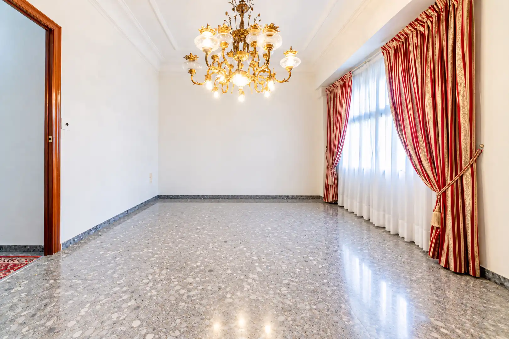 Flat with terrace for sale in Extramurs, imagen 40