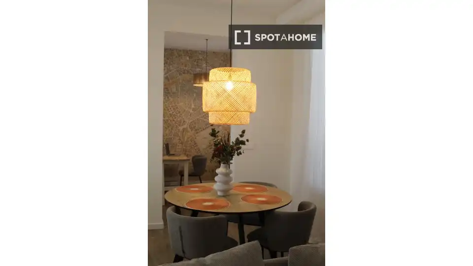 Appartamento con terrazza in affitto a L'Eixample, imagen 7