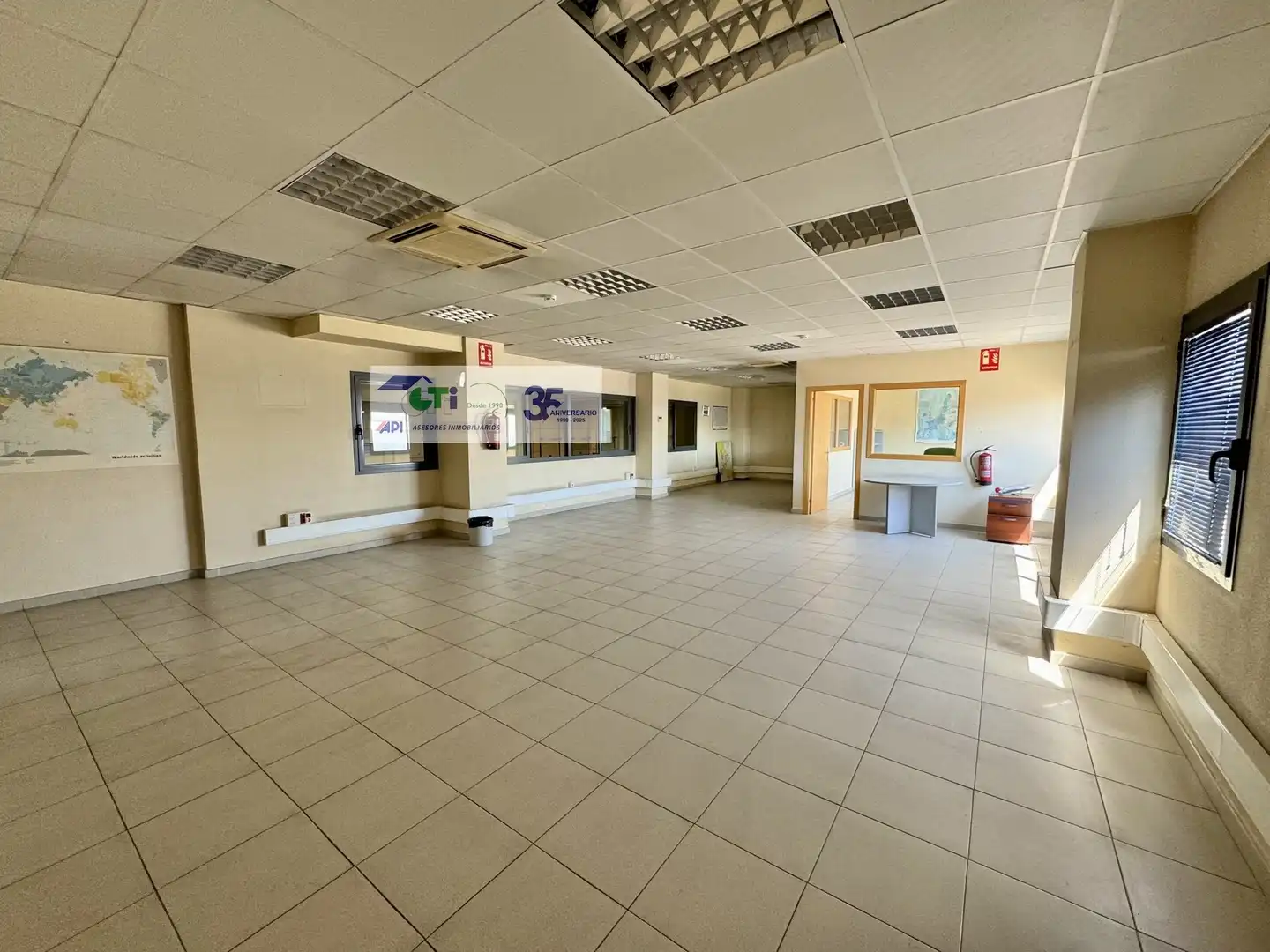 Industrial building to rent in C/ RÍO DE JANEIRO, imagen 30
