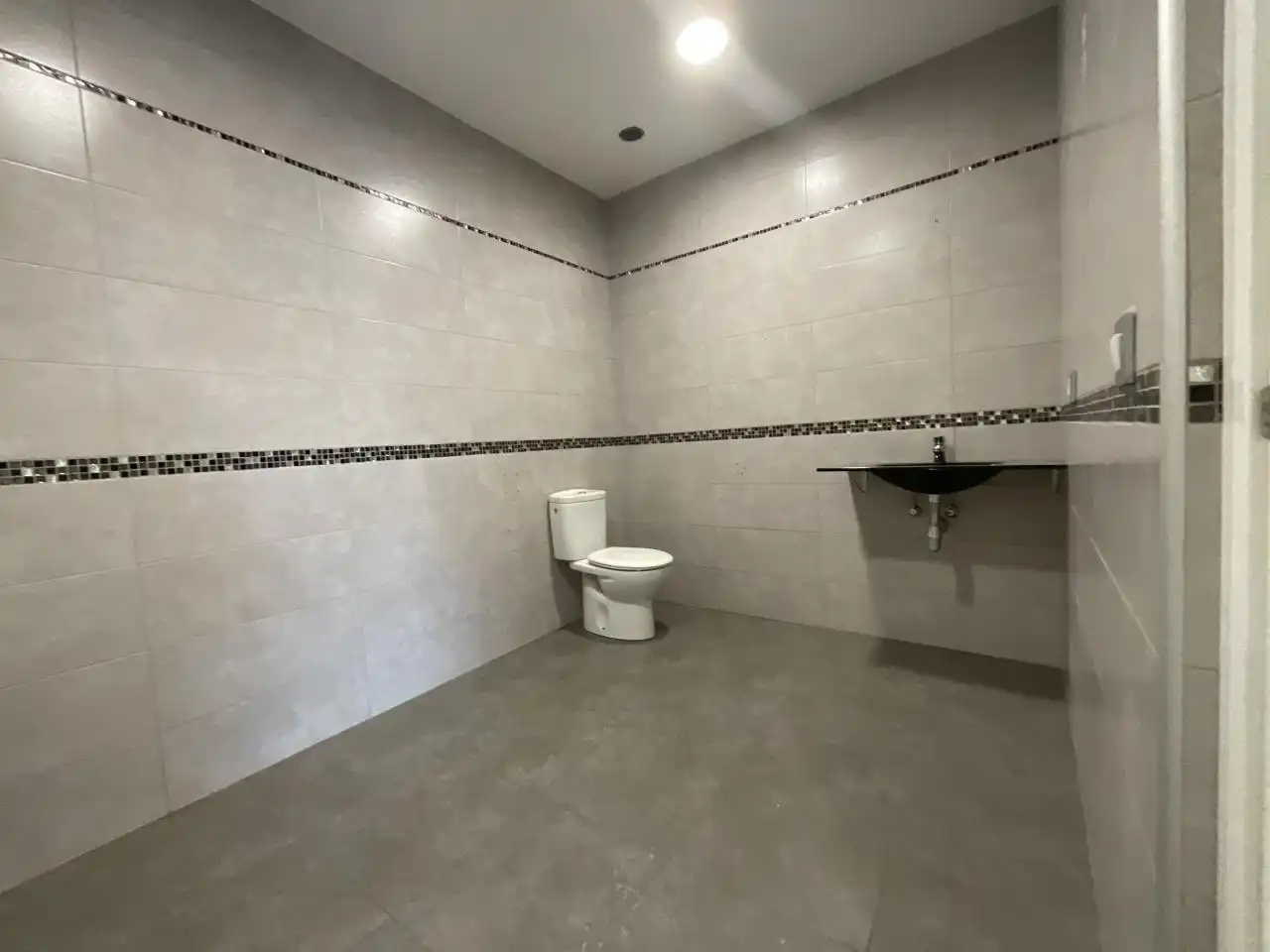 Local comercial de lloguer a Avenida Juan Carlos I, imagen 19