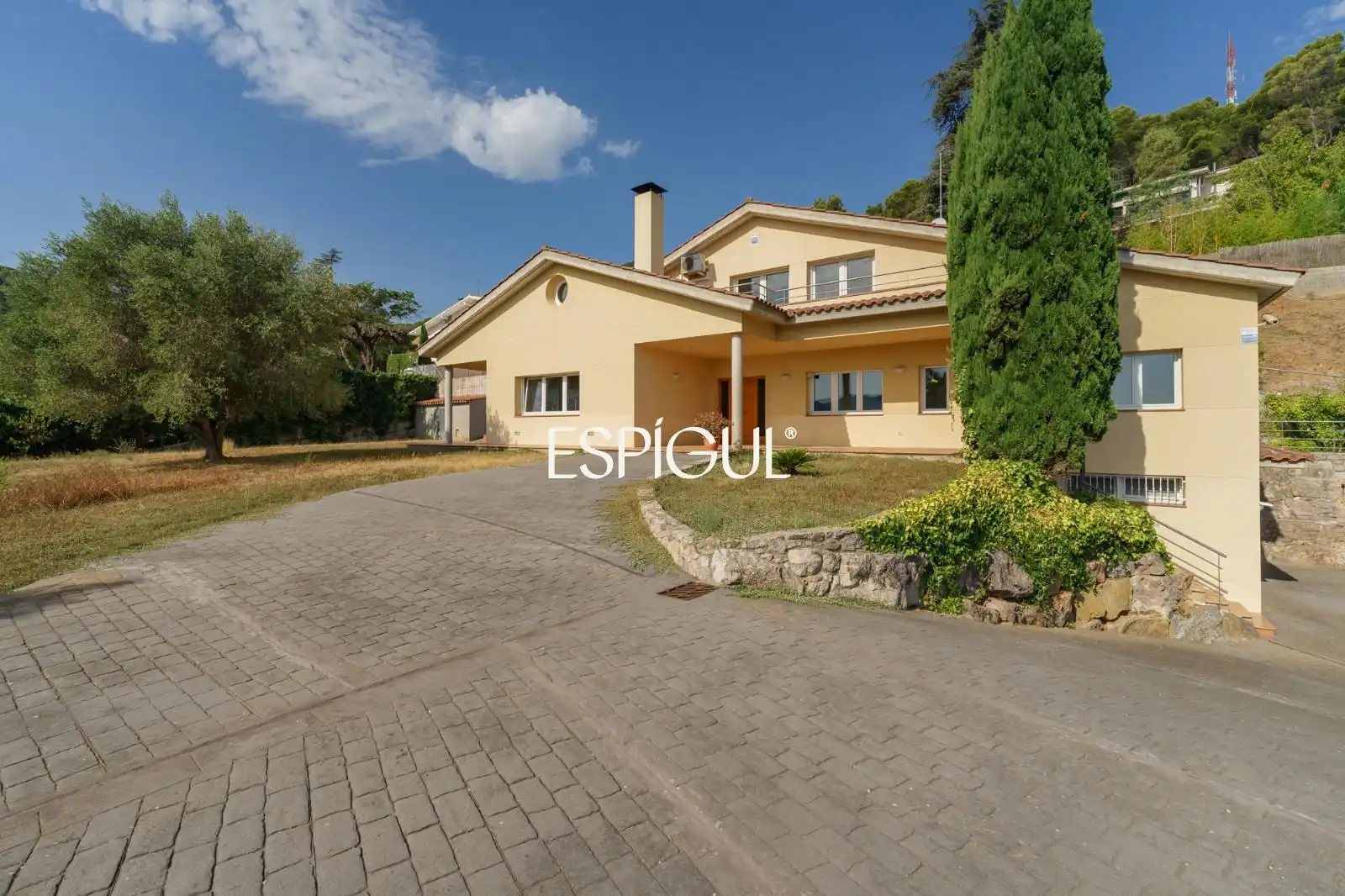 Vista exterior de Casa o xalet en venda en Vallromanes amb Aire condicionat, Calefacció i Jardí privat