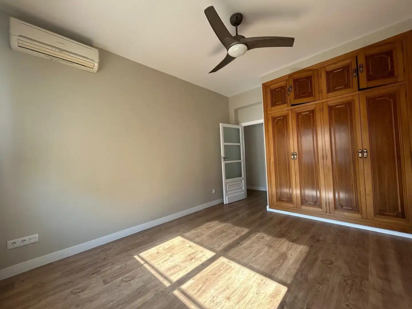 Bedroom of Flat for rent in Madrid  with Air Conditioner, Heating and Terrace