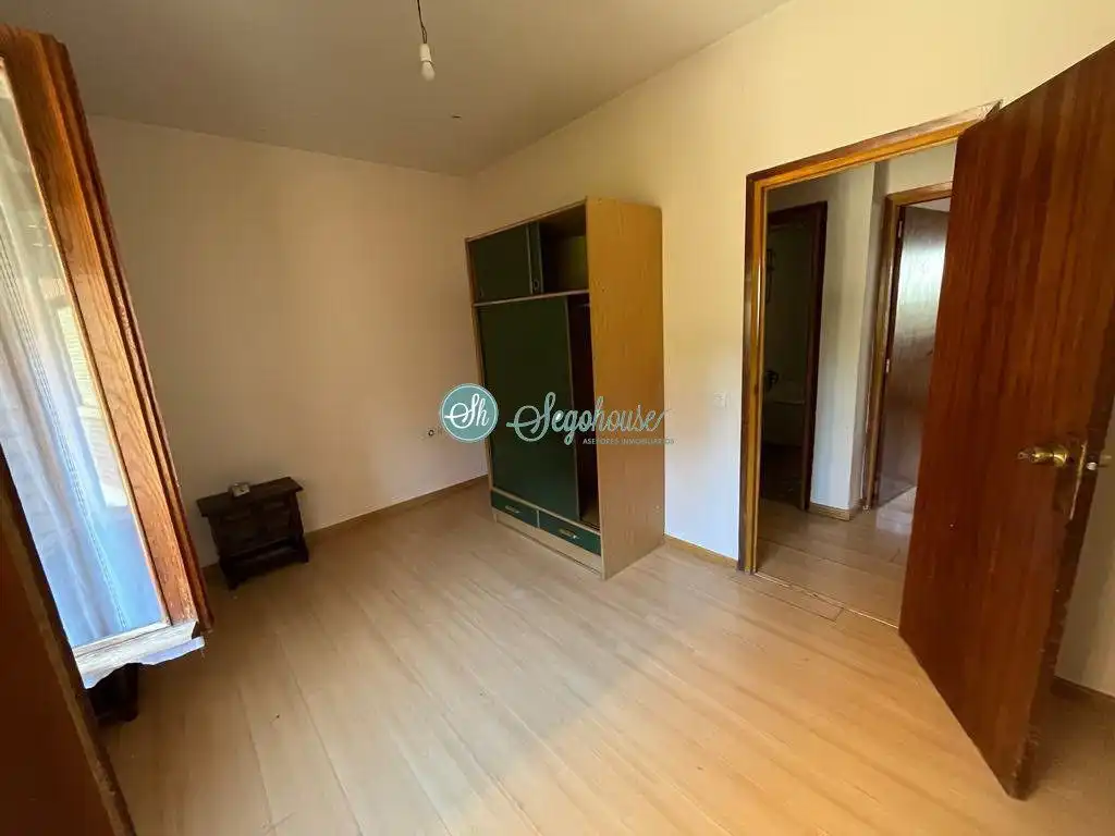 Bedroom of Flat for sale in Segovia  with Terrace