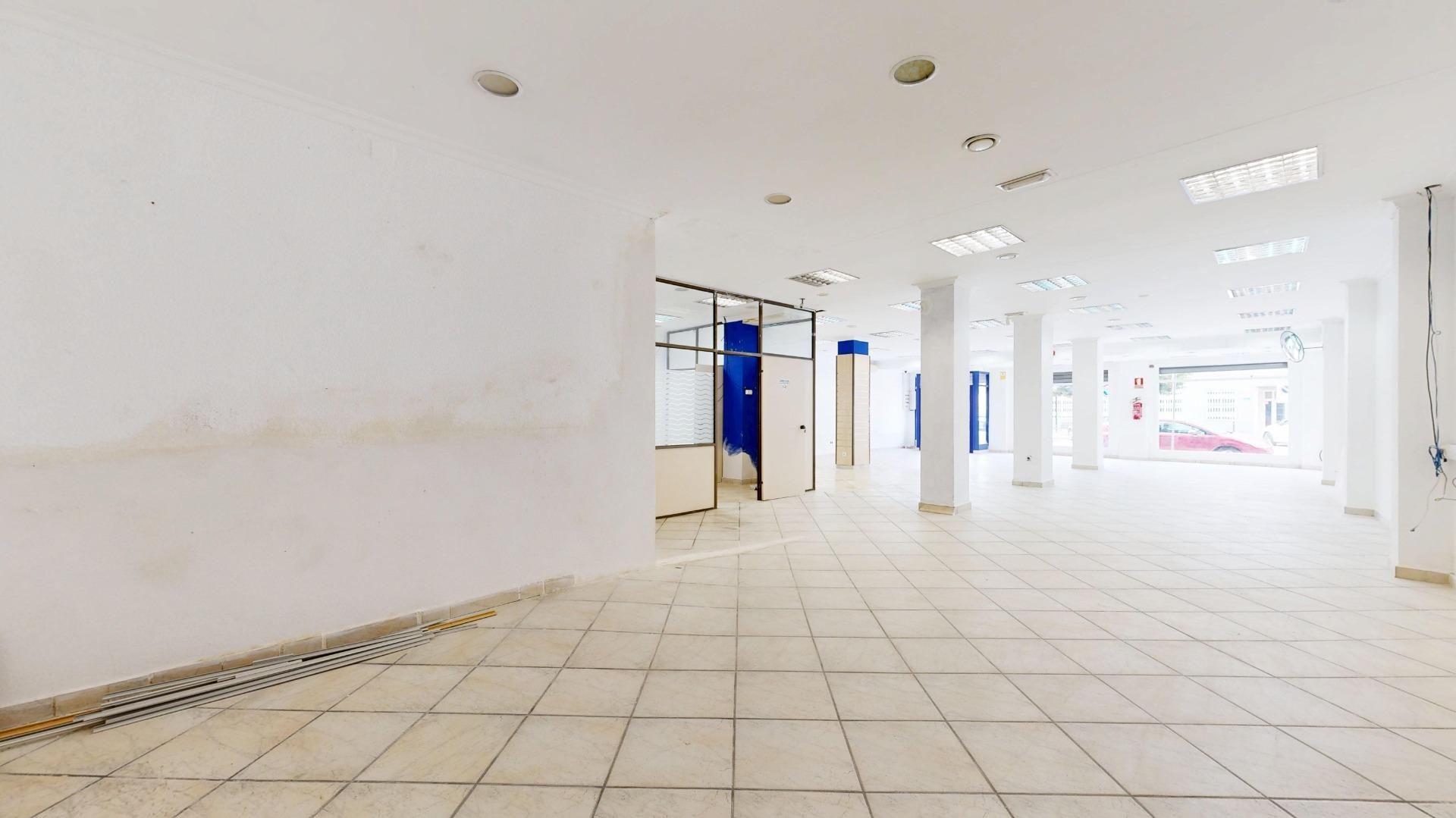 Local en venta en Sagunto / Sagunt con Aire acondicionado