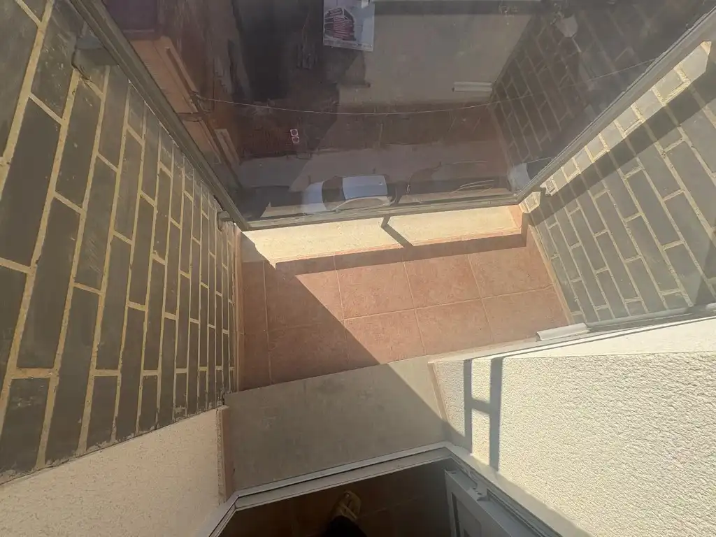 Terraza de Piso de alquiler en Paterna con TV y Balcón
