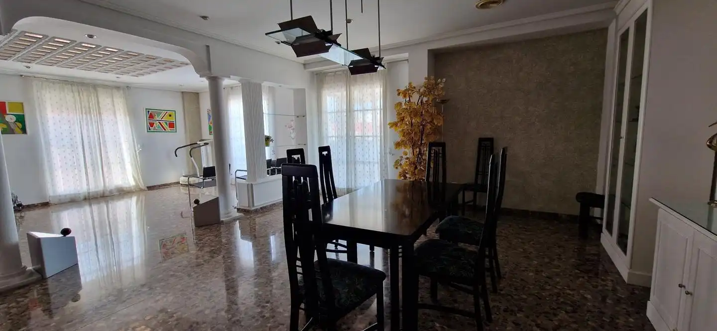 Habitació a Sevilla, Moncada