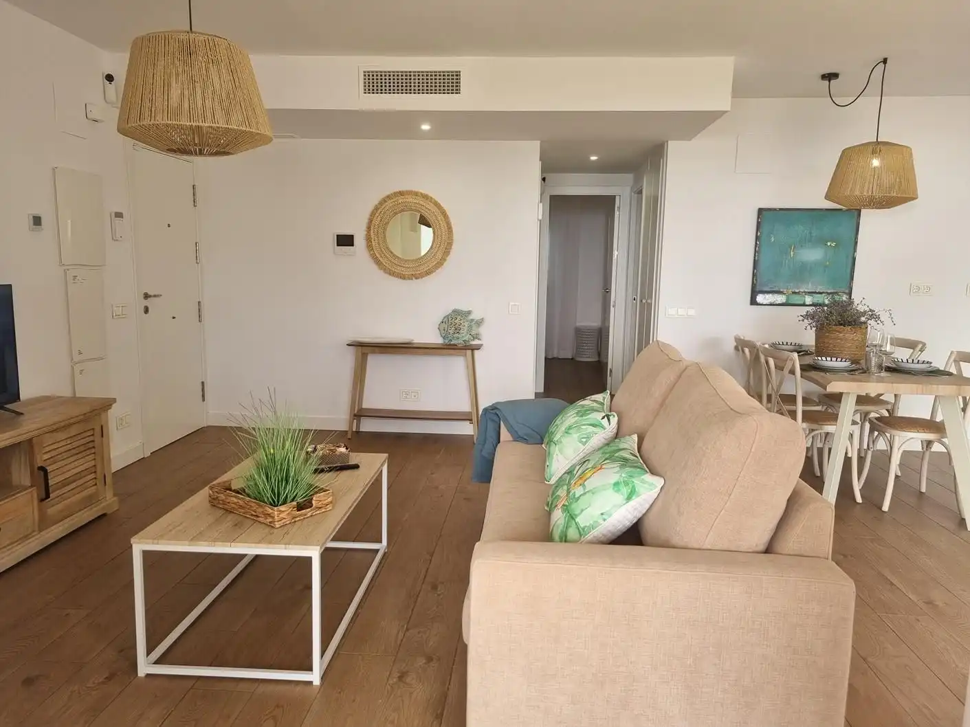 Sala d'estar de Apartament de lloguer en Torrox amb Aire condicionat, Calefacció i Jardí privat