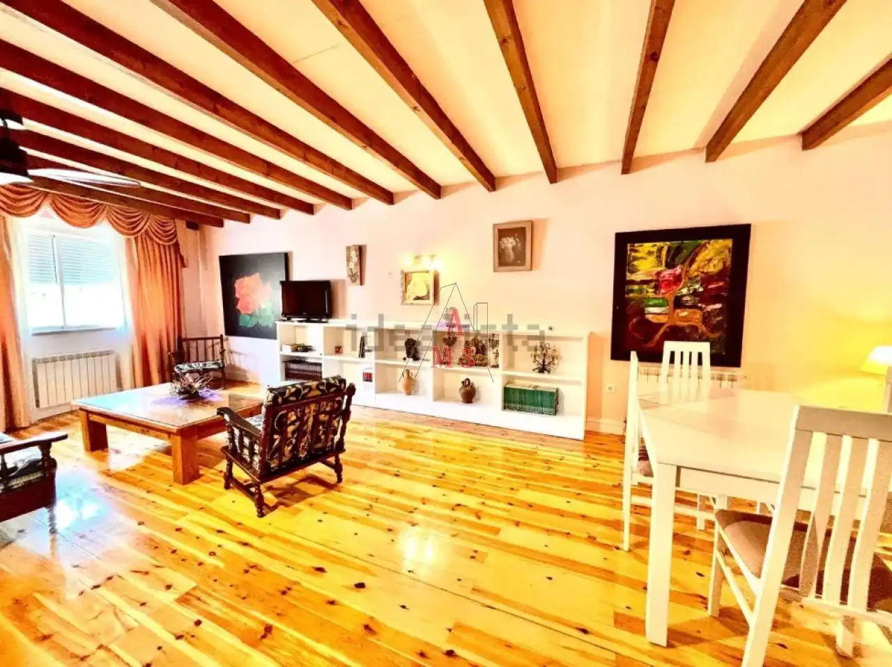 Sala de estar de Casa o chalet en venta en Alija del Infantado con Calefacción y Amueblado