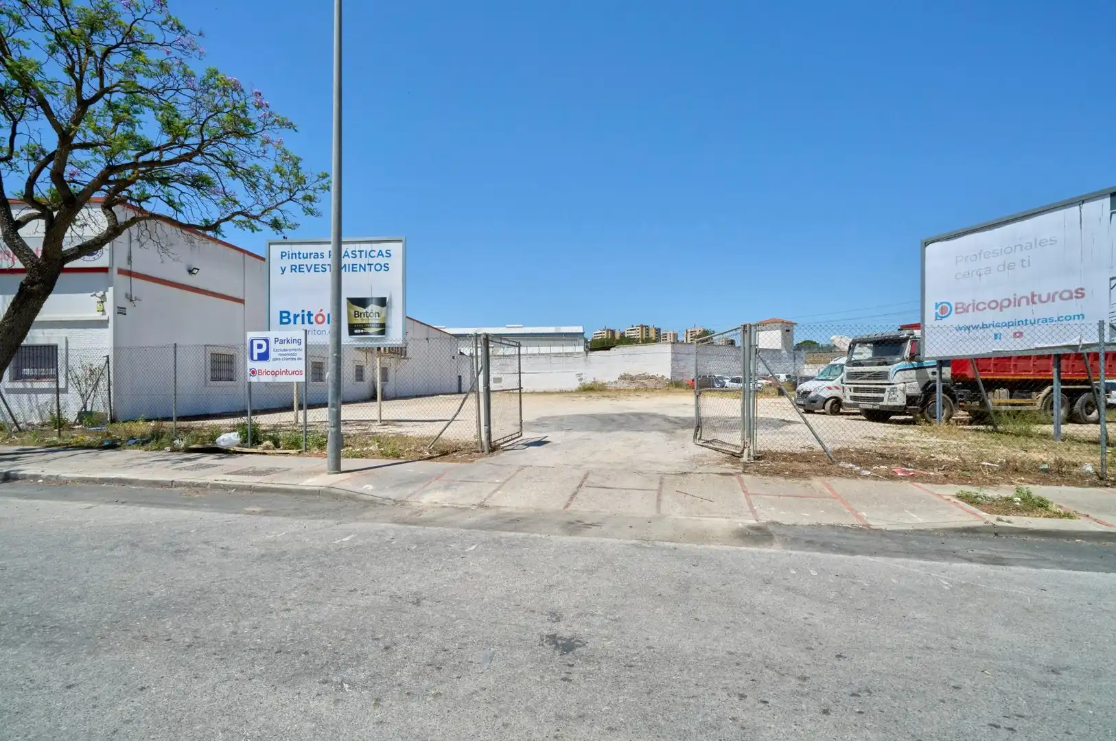 Außenansicht von Fabrik Grundstücke zum Verkauf in Jerez de la Frontera