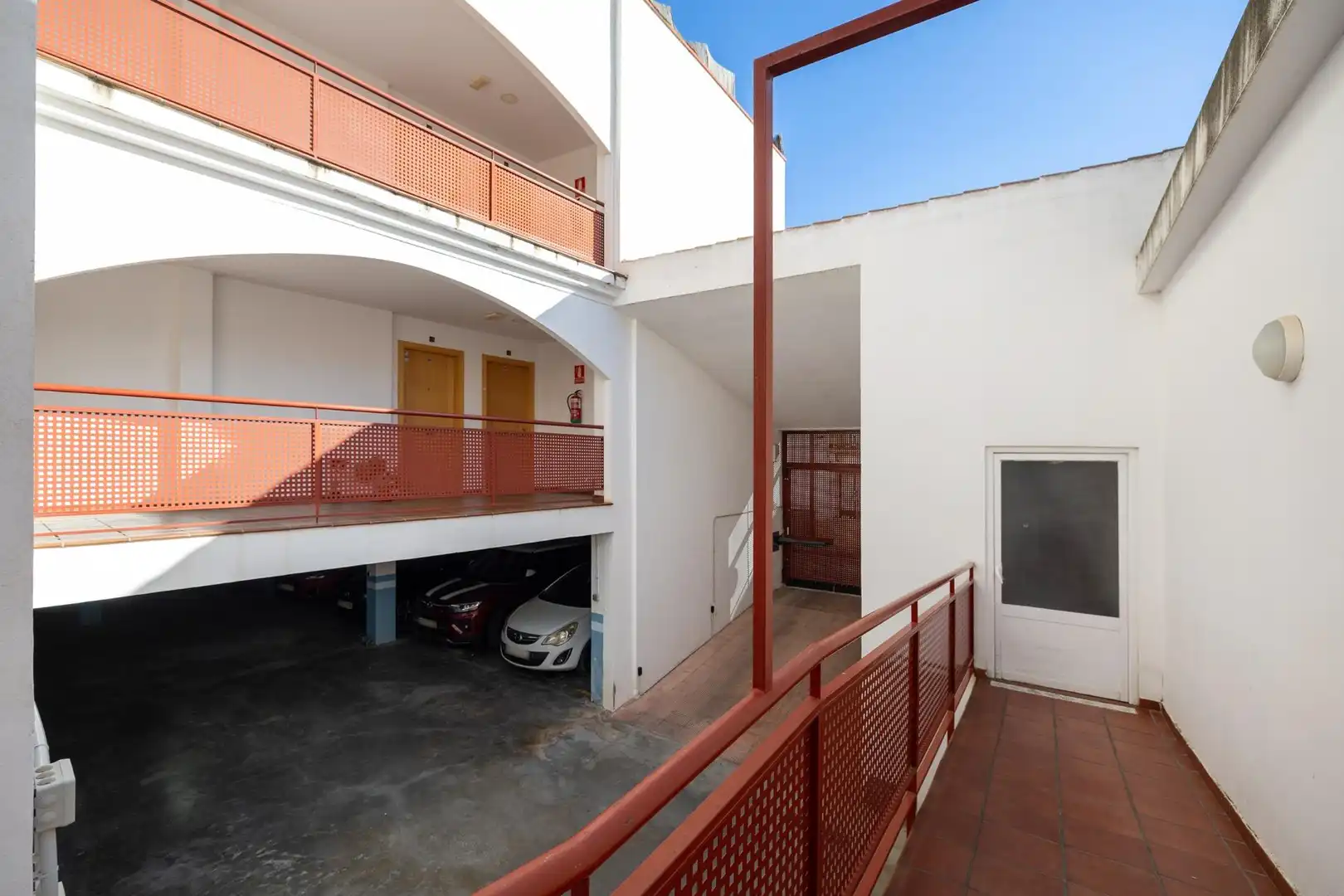 Vista exterior de Ático en venta en Atarfe con Aire acondicionado, Terraza y Trastero