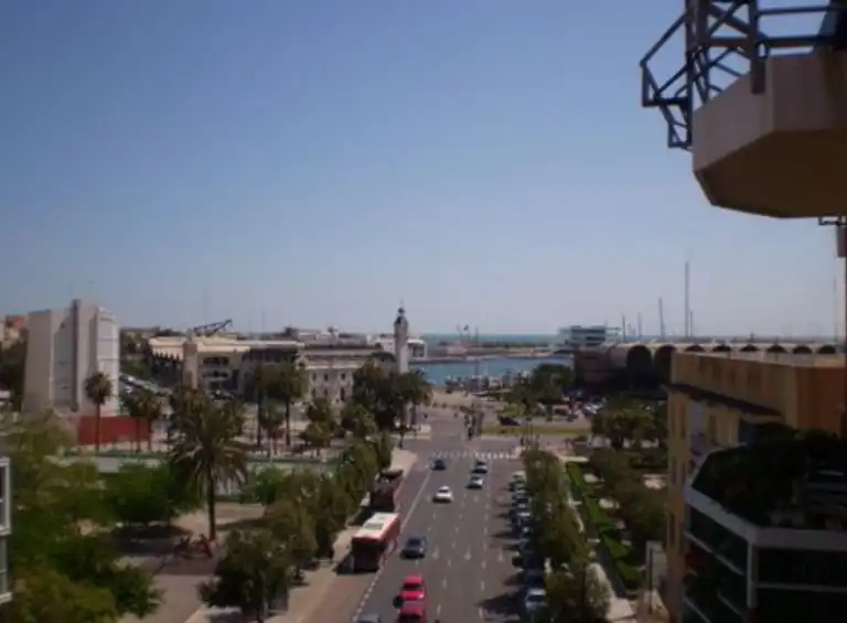 Exterior view of Flat for rent in Valencia  with Air Conditioner, Furnished and Balcony