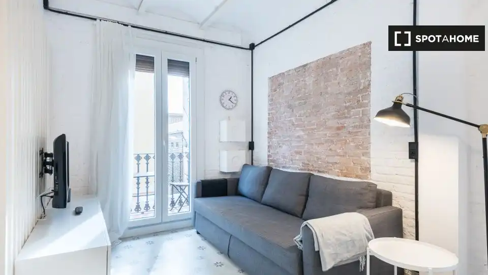 Flat with terrace to rent in Ciutat Vella, imagen 3