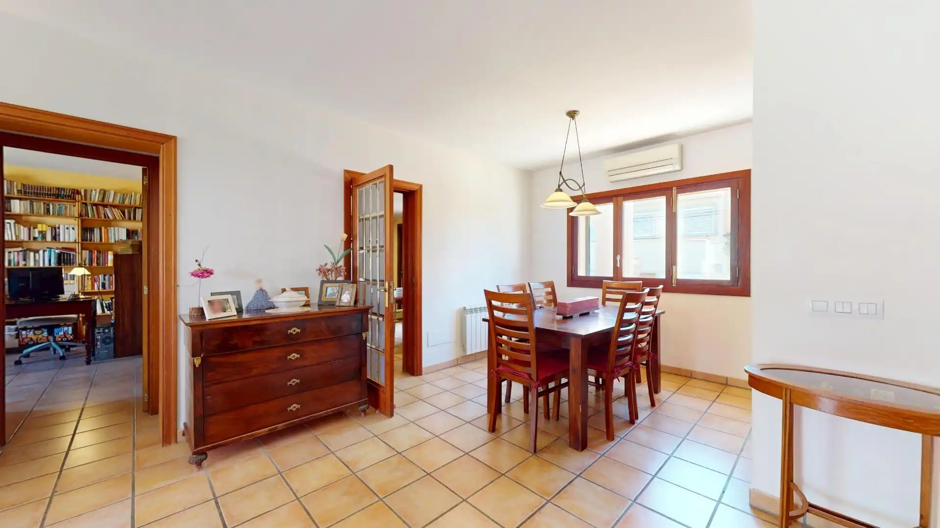 Menjador de Casa o xalet en venda en  Palma de Mallorca amb Aire condicionat, Jardí privat i Terrassa