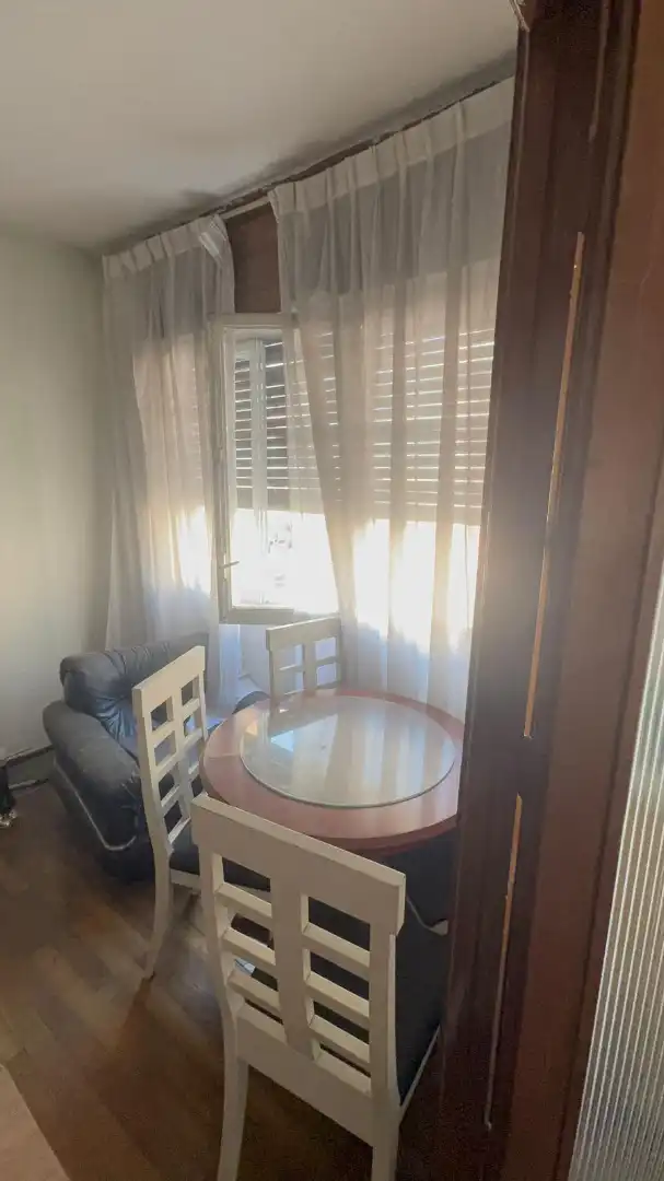Dormitori de Pis en venda en Madrid amb Balcó i Alarma