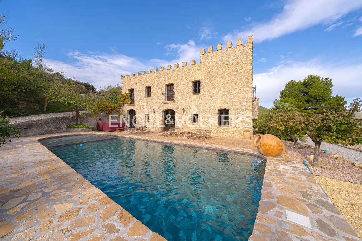 Haus mit Pool zum Verkauf in Relleu