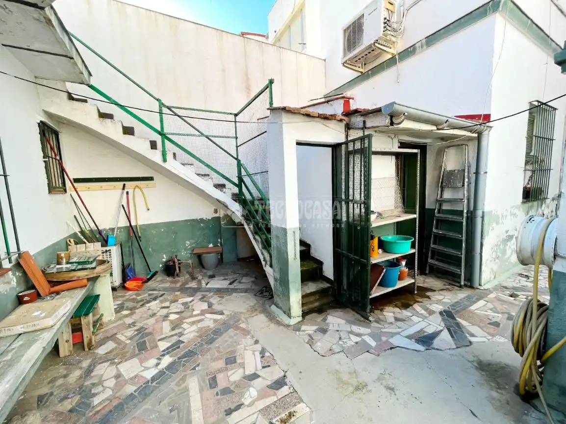 Buildings for sale in Madrid