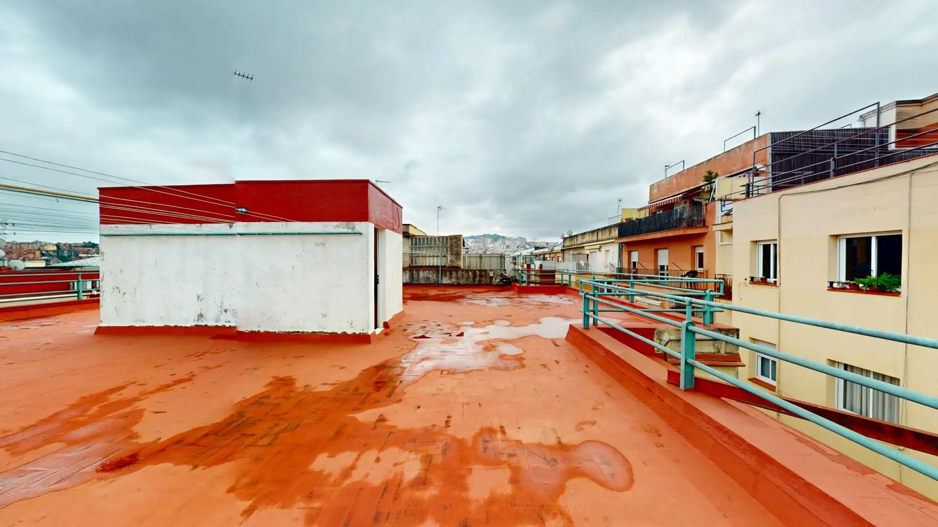 Vista exterior de Ático en venta en Barcelona con Balcón