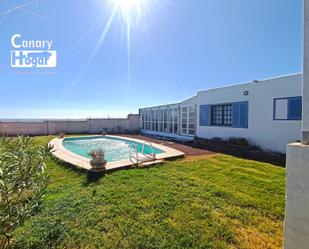 Swimming pool of Country house for sale in Arico  with Air Conditioner, Terrace and Swimming Pool