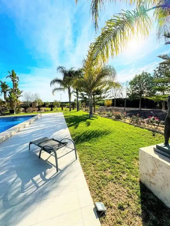 Terrassa de Casa o xalet en venda en Orihuela amb Aire condicionat, Jardí privat i Traster