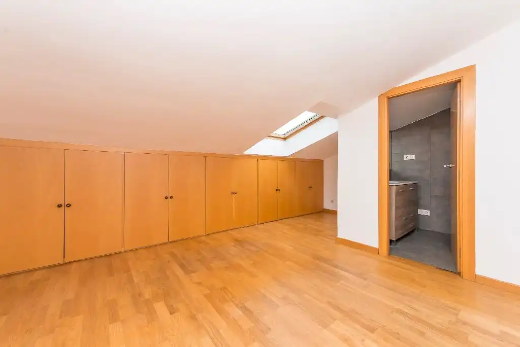 Piso en venta en Carrer Moianès, Hostal