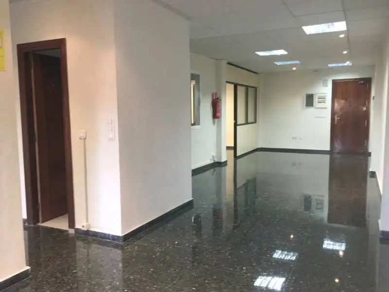 Oficina de alquiler en Valencia
