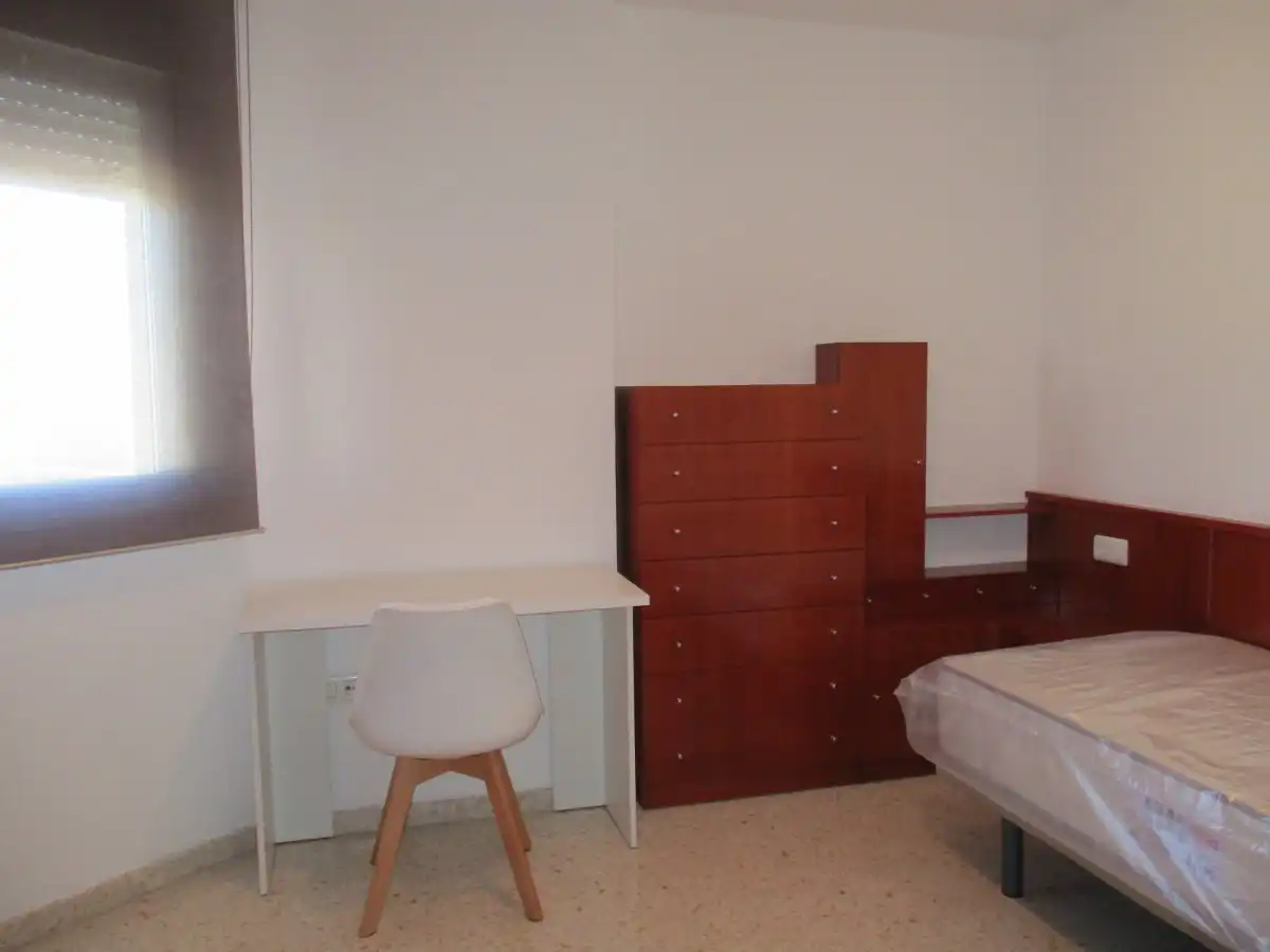 Wohnung zur Miete in Avenida PLUTARCO, El Cónsul - Ciudad Universitaria - El Romeral