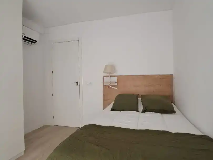 Habitación de Piso de alquiler en Sevilla con Aire acondicionado, Parquet y Amueblado