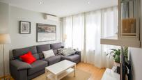 Sala d'estar de Apartament en venda en L'Hospitalet de Llobregat amb Aire condicionat, Calefacció i Terrassa