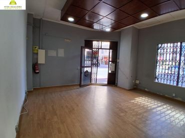 Local comercial de lloguer a Rubite