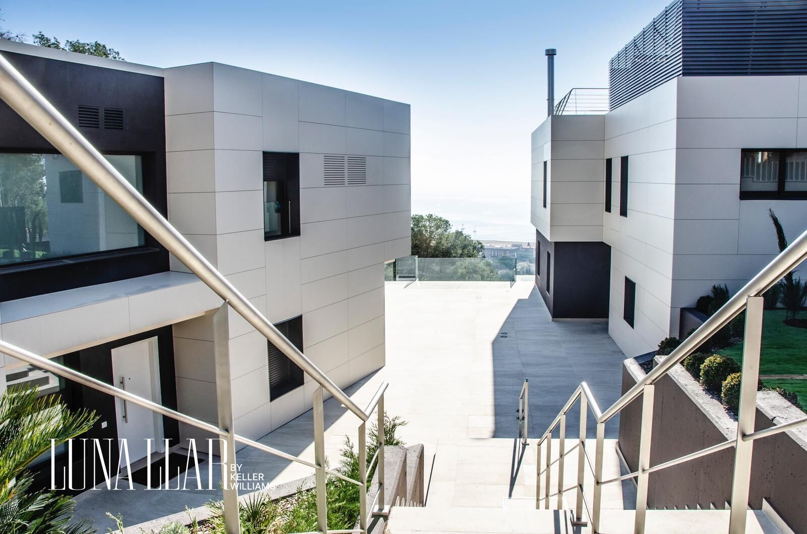 Exterior view of House or chalet for sale in Castelldefels  with Heating, Private garden and Swimming Pool