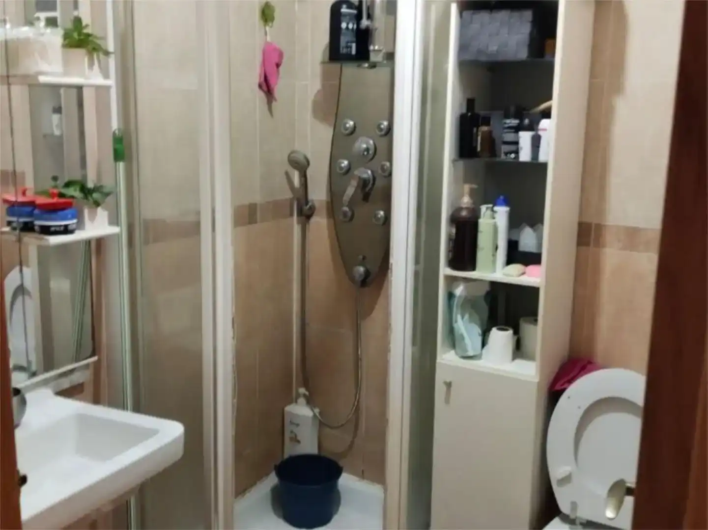 Baño de Piso en venta en Parla con Aire acondicionado
