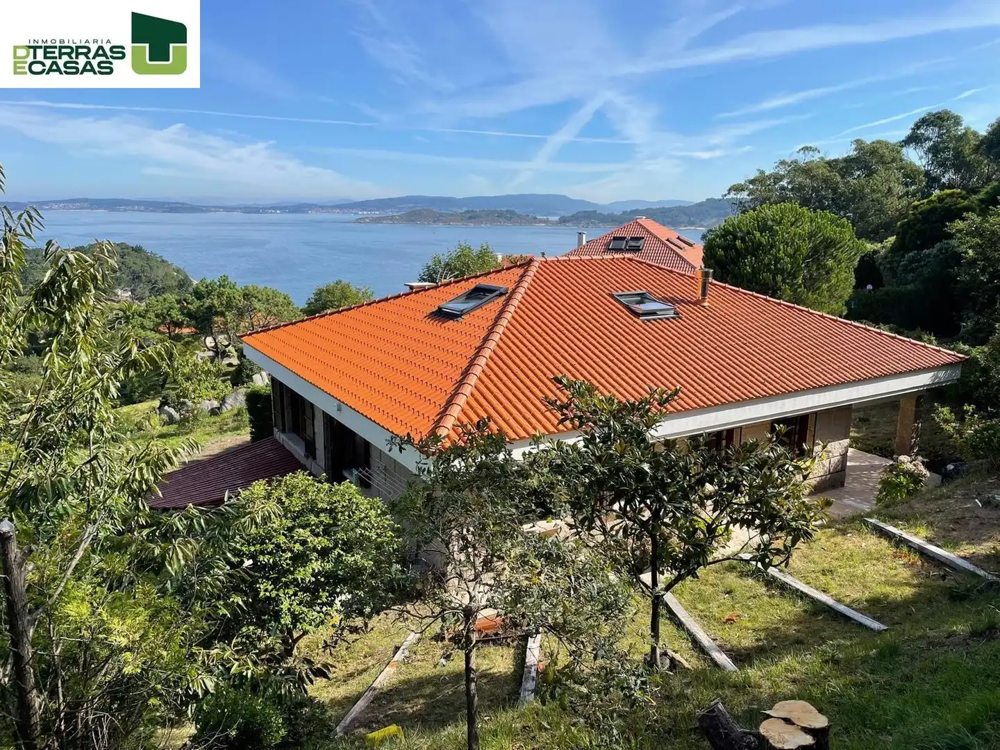 Vista exterior de Casa o chalet en venta en Cangas  con Calefacción y Terraza