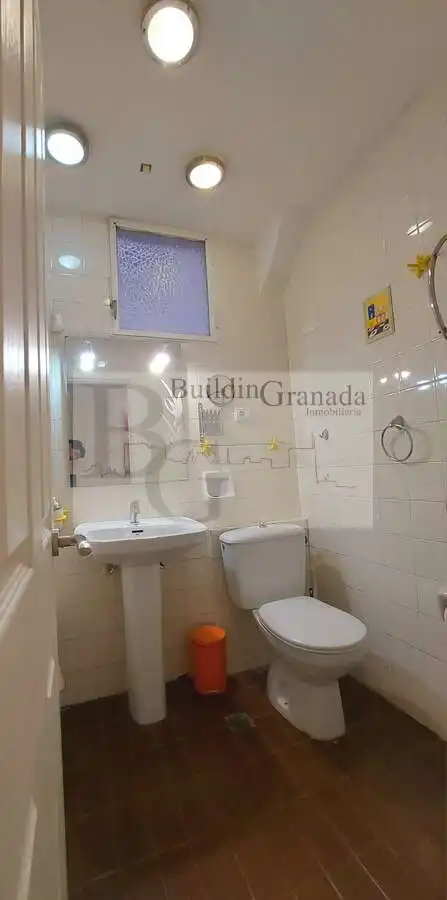 Badezimmer von Wohnung zur Miete in Granada mit Terrasse und Möbliert