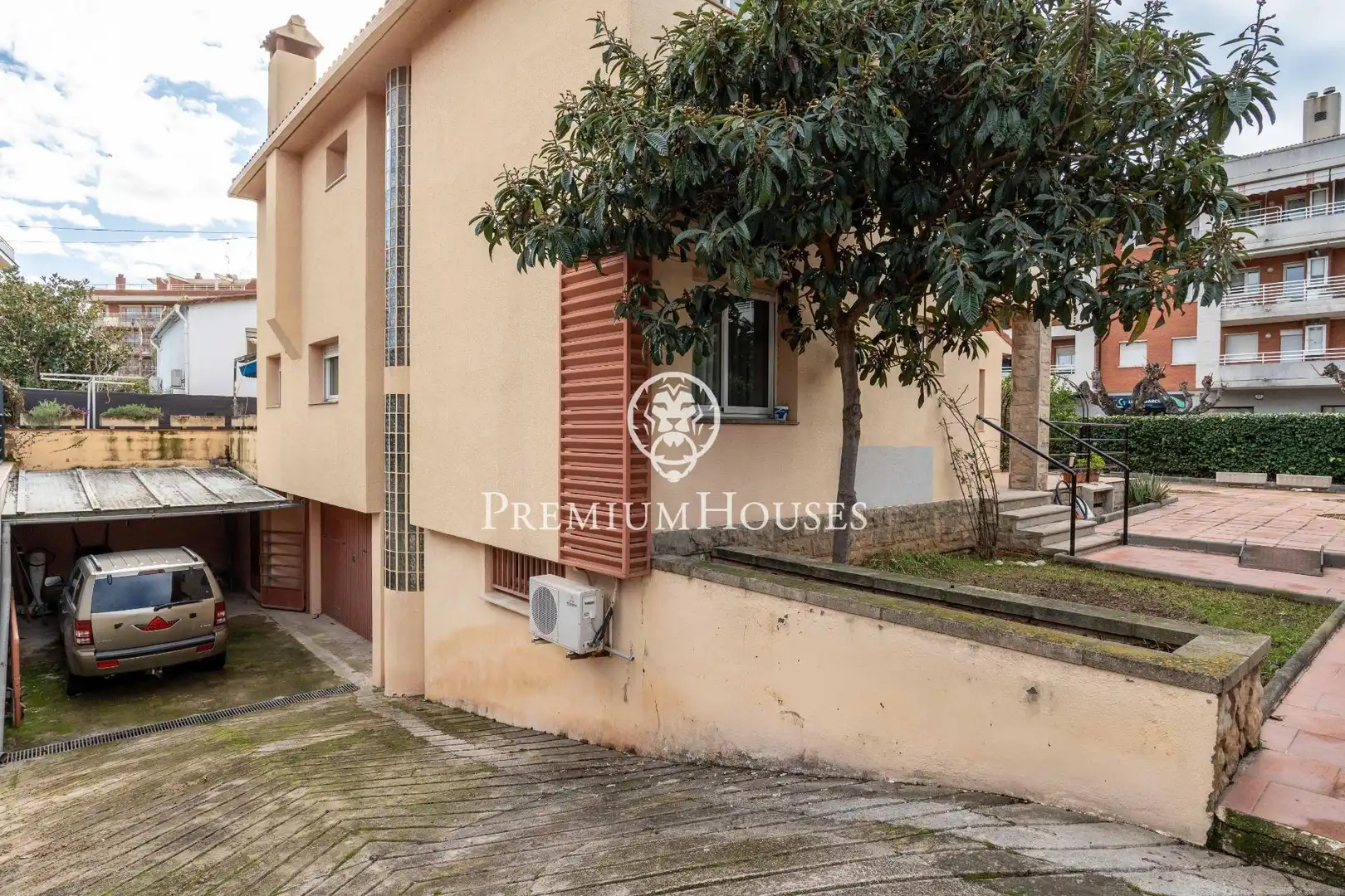 Vista exterior de Casa o xalet en venda en Salou amb Aire condicionat, Calefacció i Jardí privat