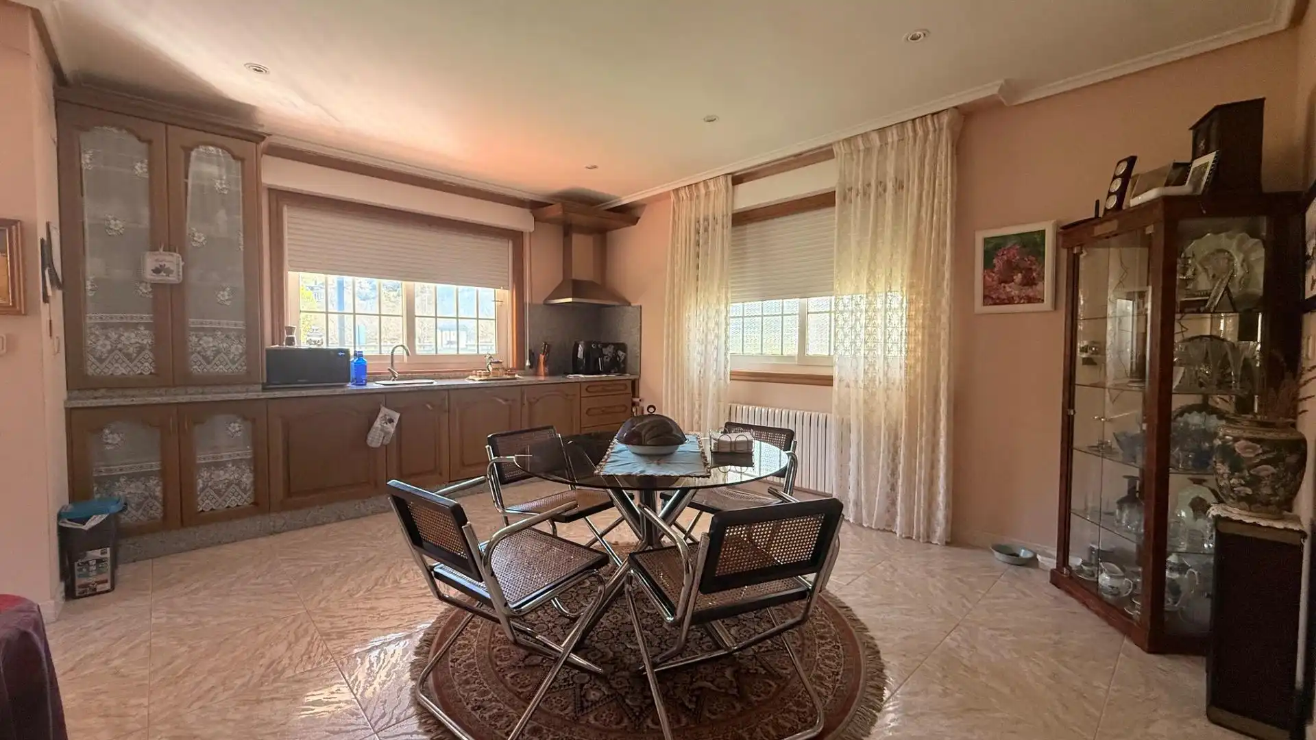 Cocina de Casa o chalet en venta en Leiro con Jardín privado, Terraza y Trastero