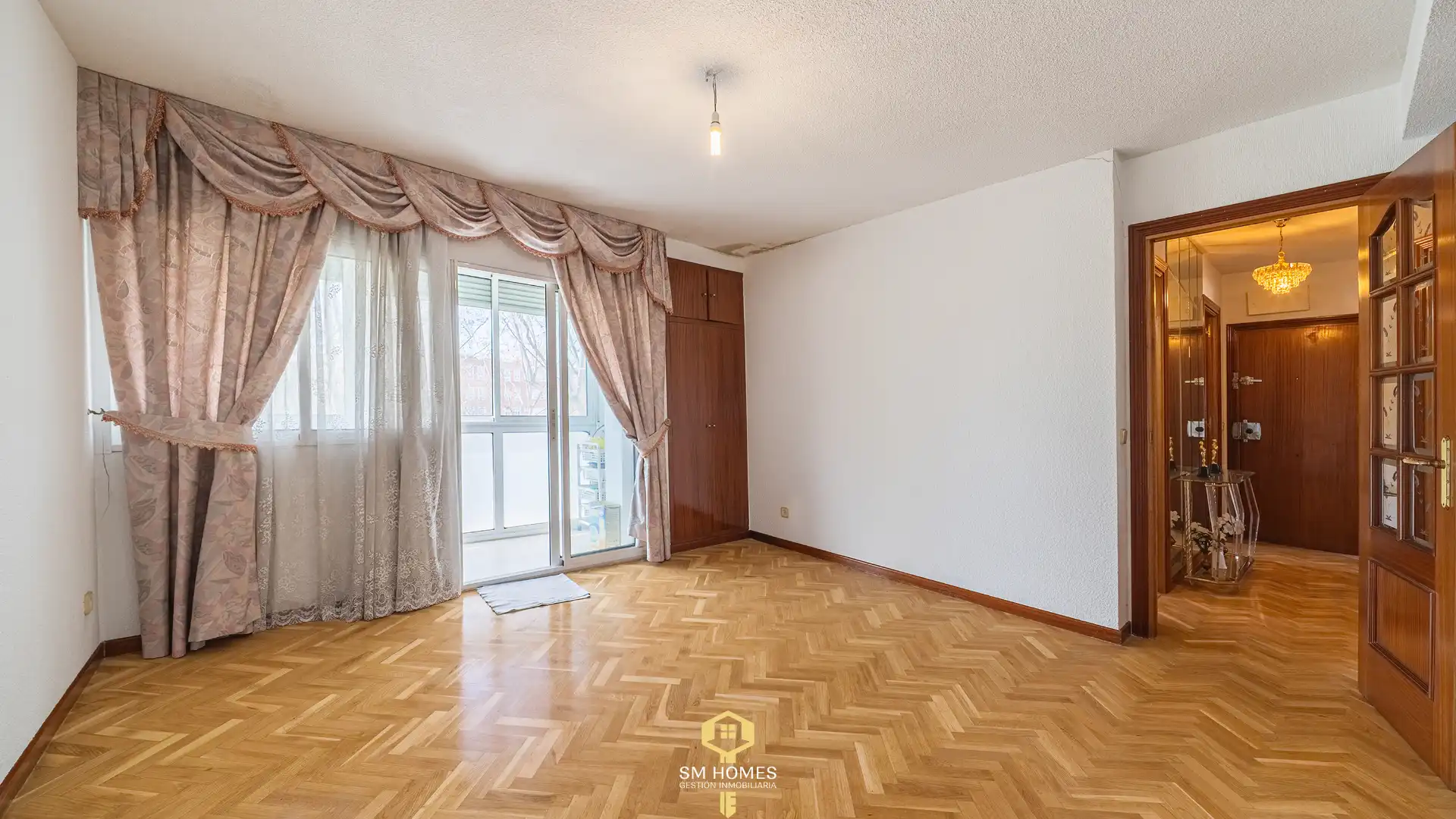 Habitación de Piso en venta en Coslada con Terraza, Amueblado y Horno