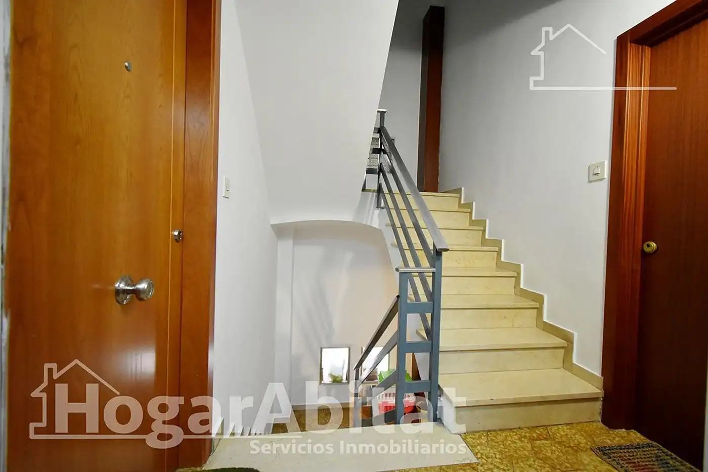 Wohnung zum Verkauf in Oliva mit Klimaanlage, Heizung und Terrasse