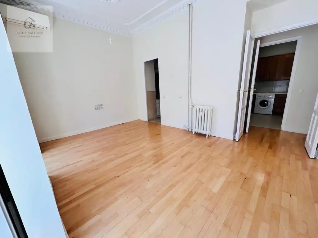Habitación de Piso en venta en Madrid con Terraza
