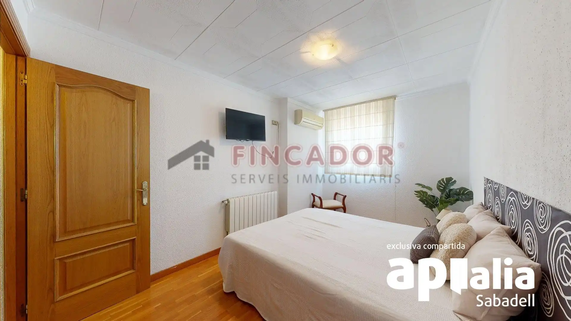 Habitación de Piso en venta en Badia del Vallès con Aire acondicionado, Calefacción y Parquet