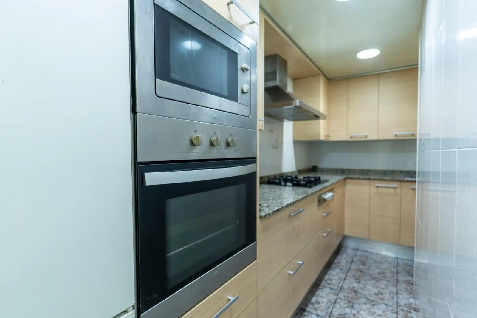 Cocina de Apartamento en venta en L'Hospitalet de Llobregat con Aire acondicionado y Calefacción