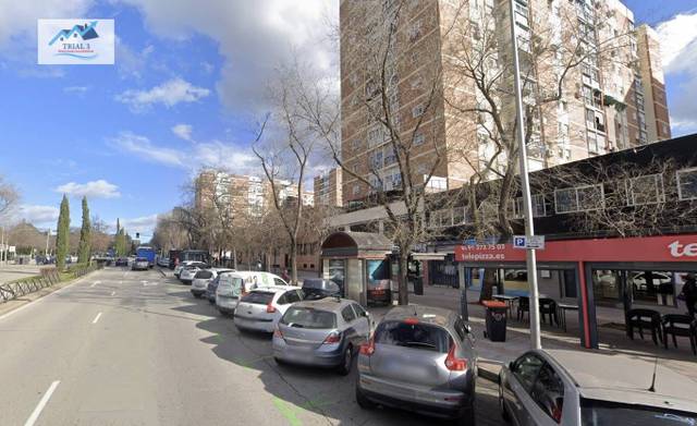 Local comercial en Venta en Avenida MONFORTE DE LEMOS en Pilar