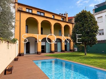 Casa con balcone in vendita a Banyoles
