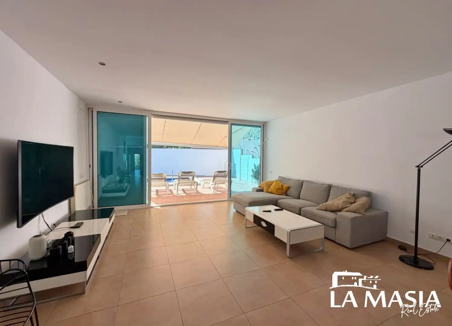 House with pool for sale in Olivella, imagen 3