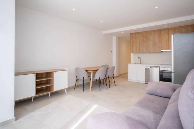 Piso en Alquiler en Plaza Crevillente - Antiguos Juzgados - El Asilo