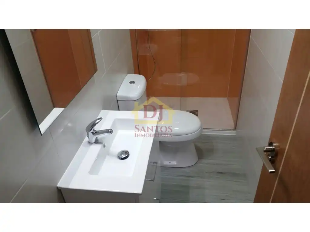 Bathroom of Apartments for rent in Salamanca