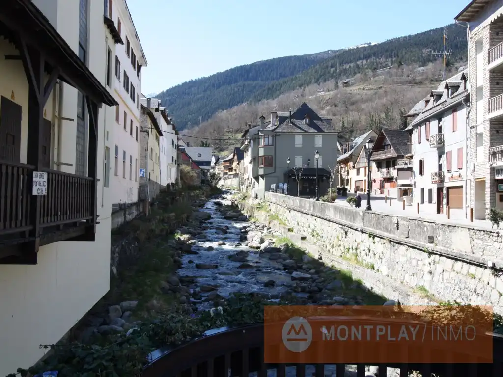 Vista exterior de Dúplex en venda en Vielha e Mijaran