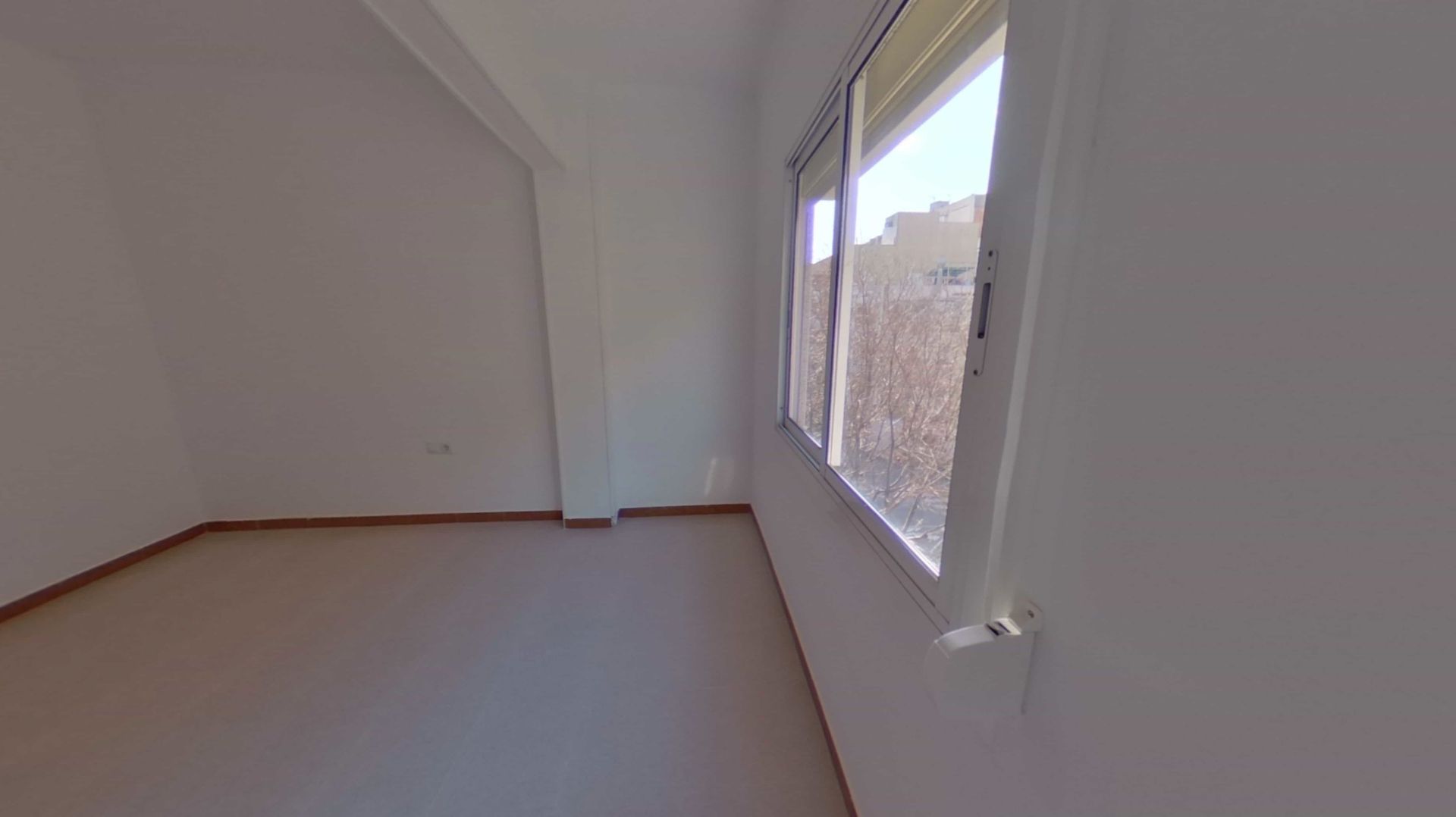 Habitación de Piso en venta en L'Hospitalet de Llobregat con Balcón