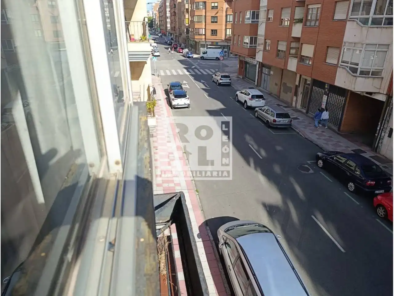Vista exterior de Piso en venta en León Capital  con Calefacción y Terraza