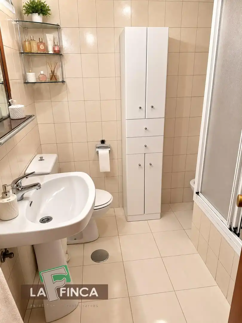 Bathroom of Flat for sale in Ería - Masip
